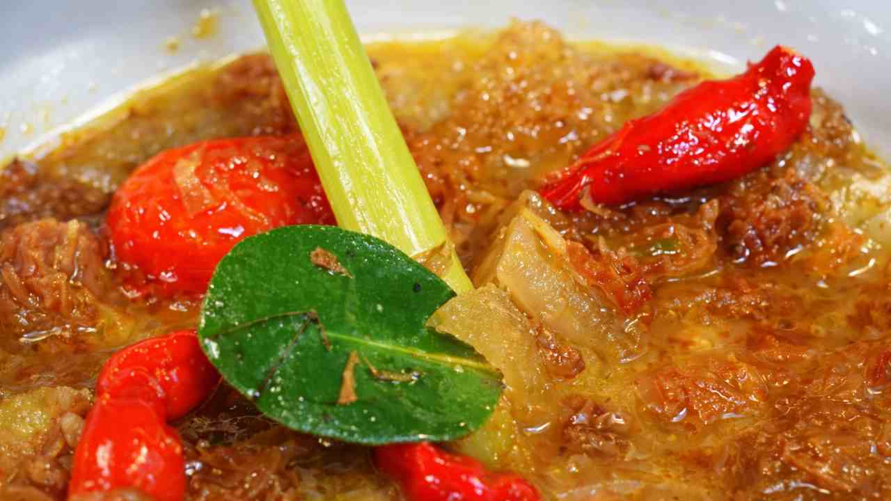 ALA CHEF: Soto Kikil Segar Kuahnya, Gurih Rasanya 
