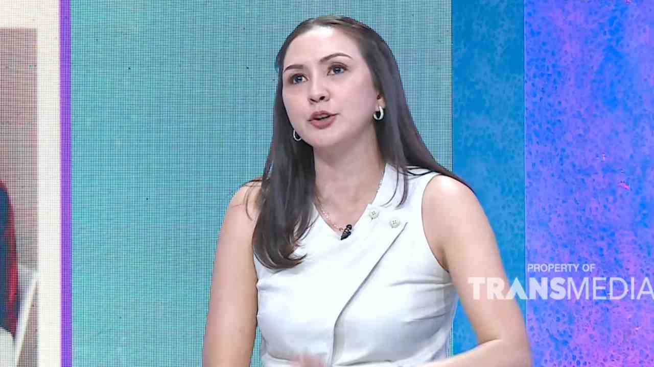 Donna Agnesia Relakan Ketiga Anaknya Berkarier dan Belajar di Portugal