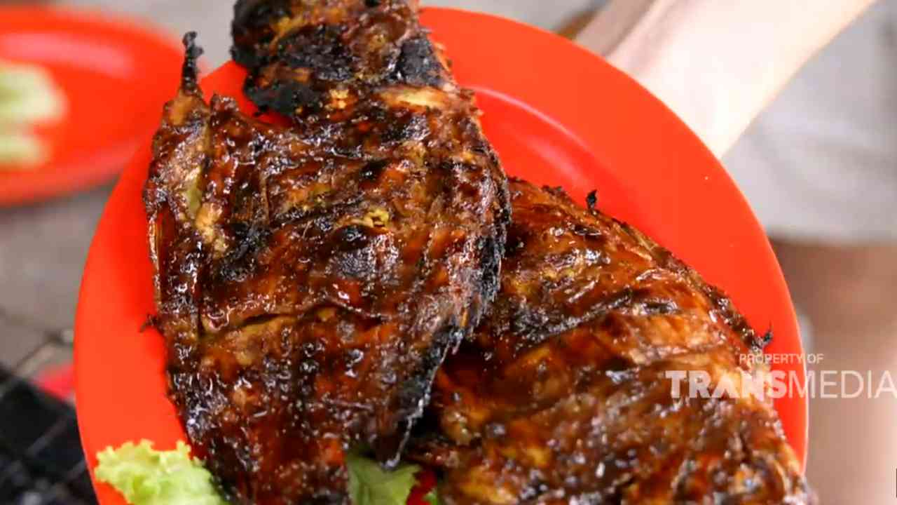 Ikan Nila Bakar Berteman Sambal Super Pedas, Enggak Ada Lawan!