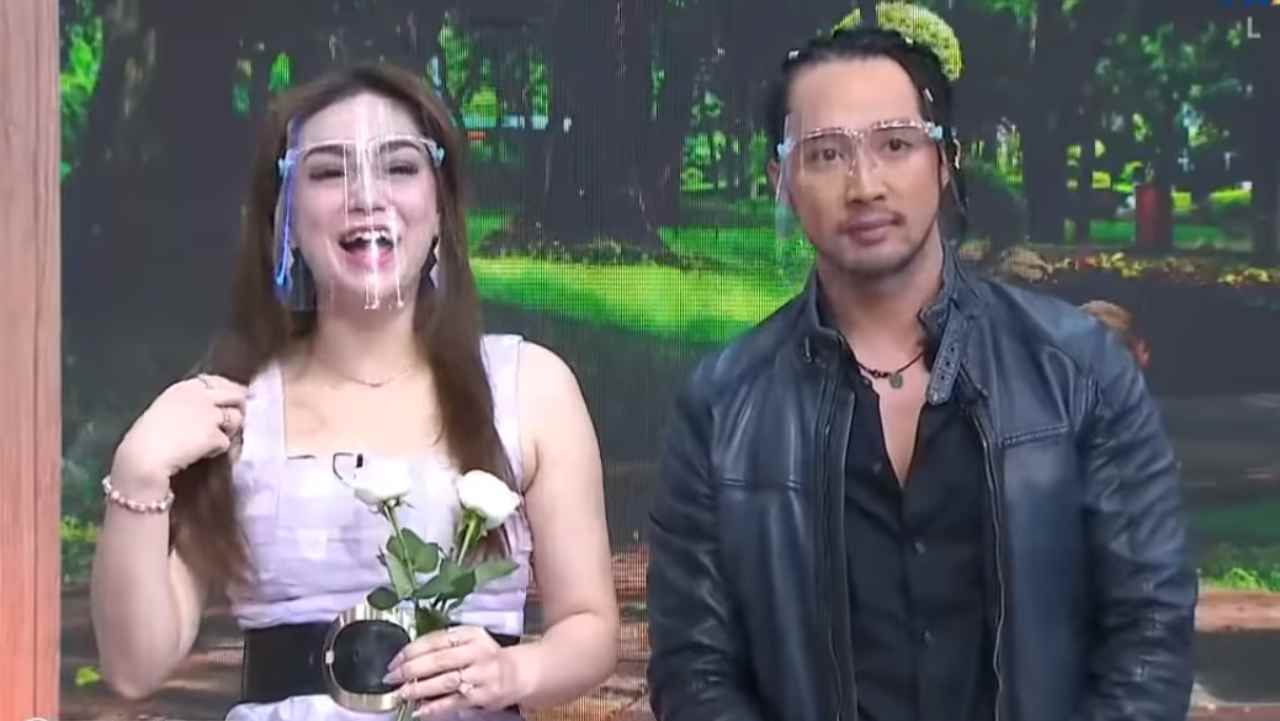 Sering Foto Bareng, Ada Hubungan Apa Celine dan Rulyabii?