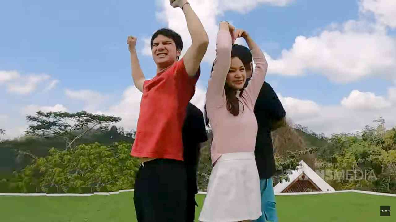 Celebrity on Vacation