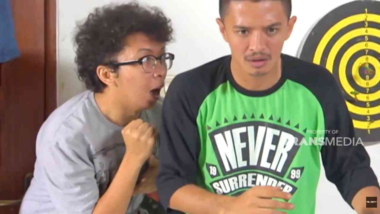 SKETSA: Dikejar-kejar Ibu Kos 