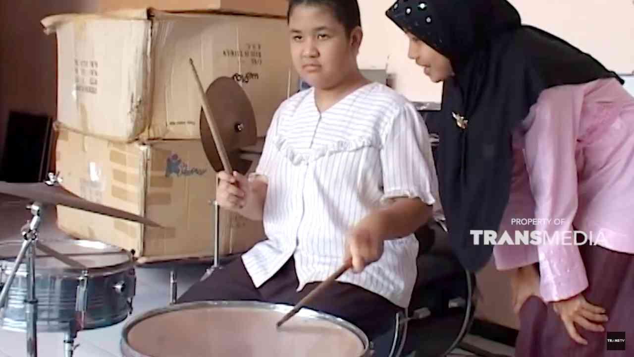 CERITA ANAK: Terapi Musik untuk Anak Autis, Membuka Jendela Komunikasi