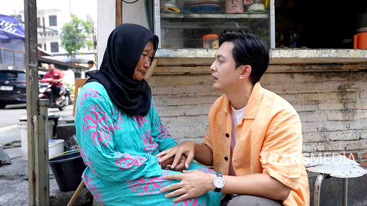  Perjuangan Ibu Ati Penjual Gorengan yang Gigih Menjalani Hidup