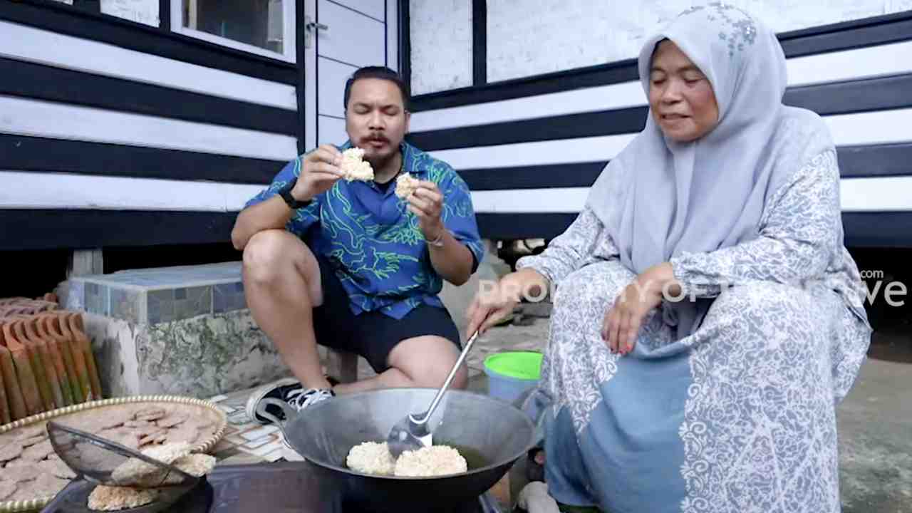 Kampung Tajur Purwakarta, Pesona Adat Sunda di Kaki Gunung Burangrang