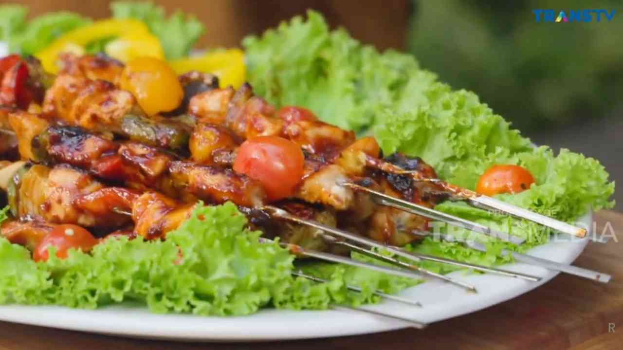 Sajian Sate Ayam Korea Dakkochi Praktis dan Menggoda Selera