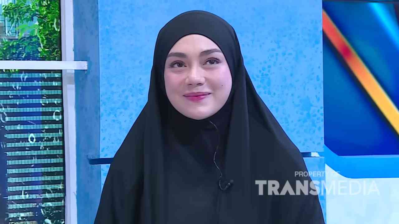 Seluk-beluk Perjalanan Hijrah Celine Evangelista Penuh Tantangan