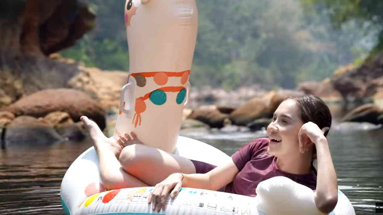 Celebrity on Vacation