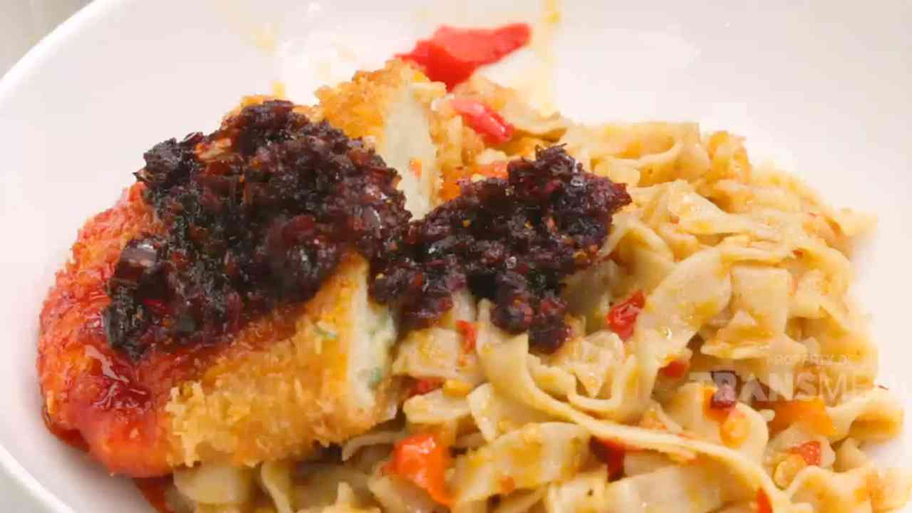 Mie Gepeng Sambal Rica, Pedasnya Meresap hingga Suapan Terakhir