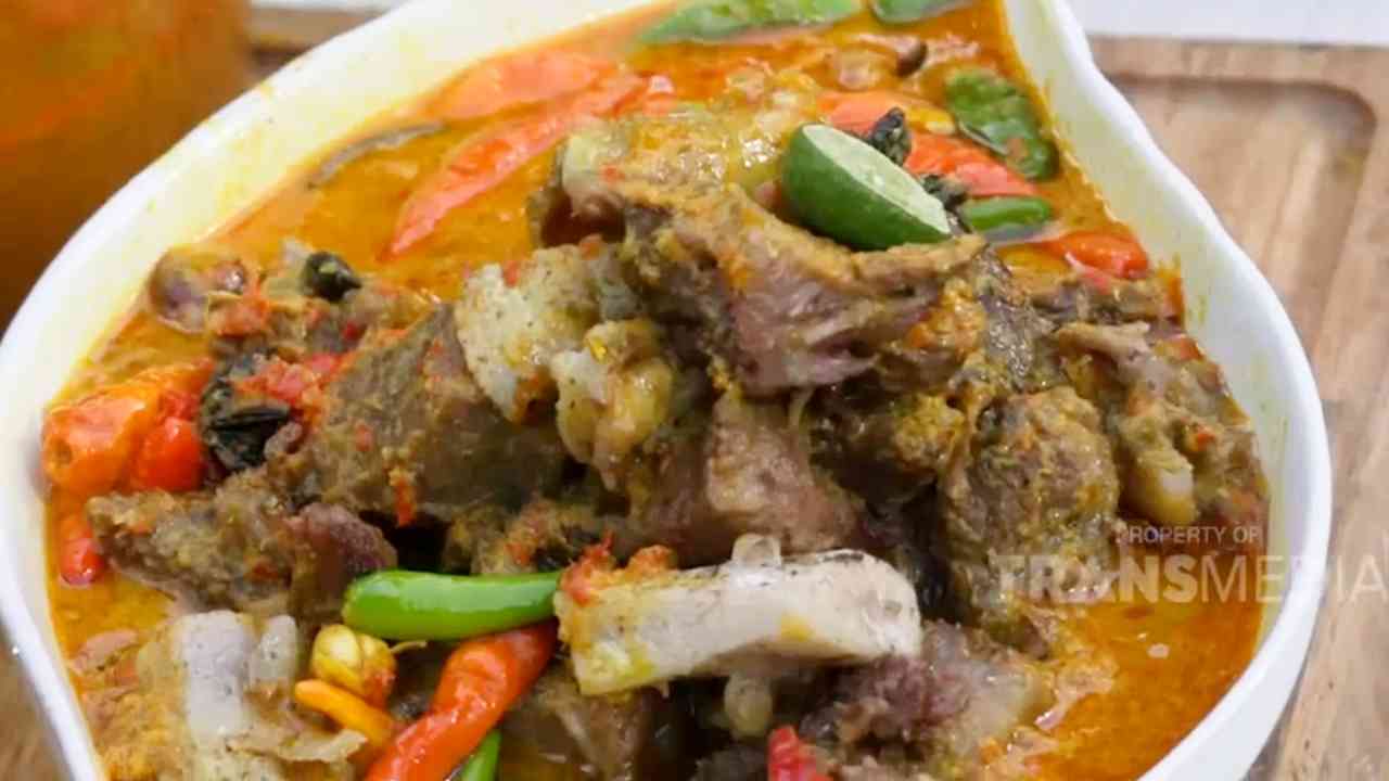 Gulai Daging Sapi Kuah Pedas, Empuk, Renyah, dan Meledak-ledak
