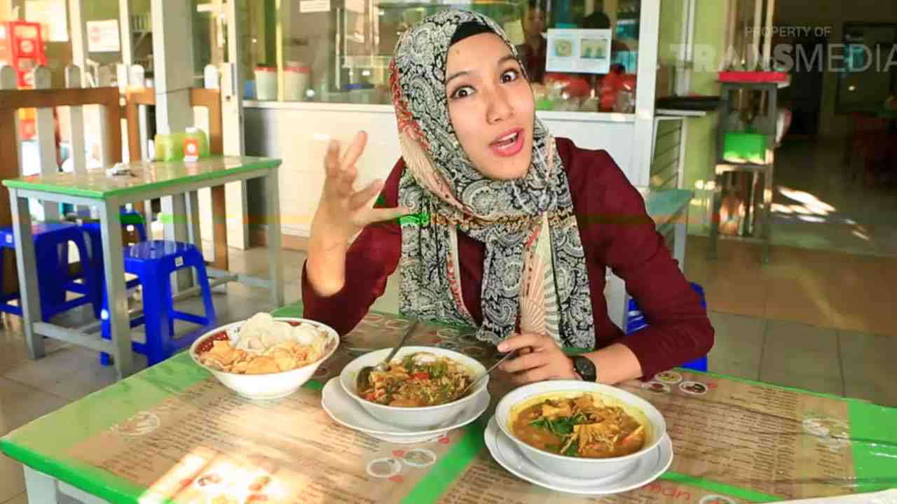 IKON KULINER: Rujak Soto, Makanan Khas Surabaya dengan Cita Rasa Berani