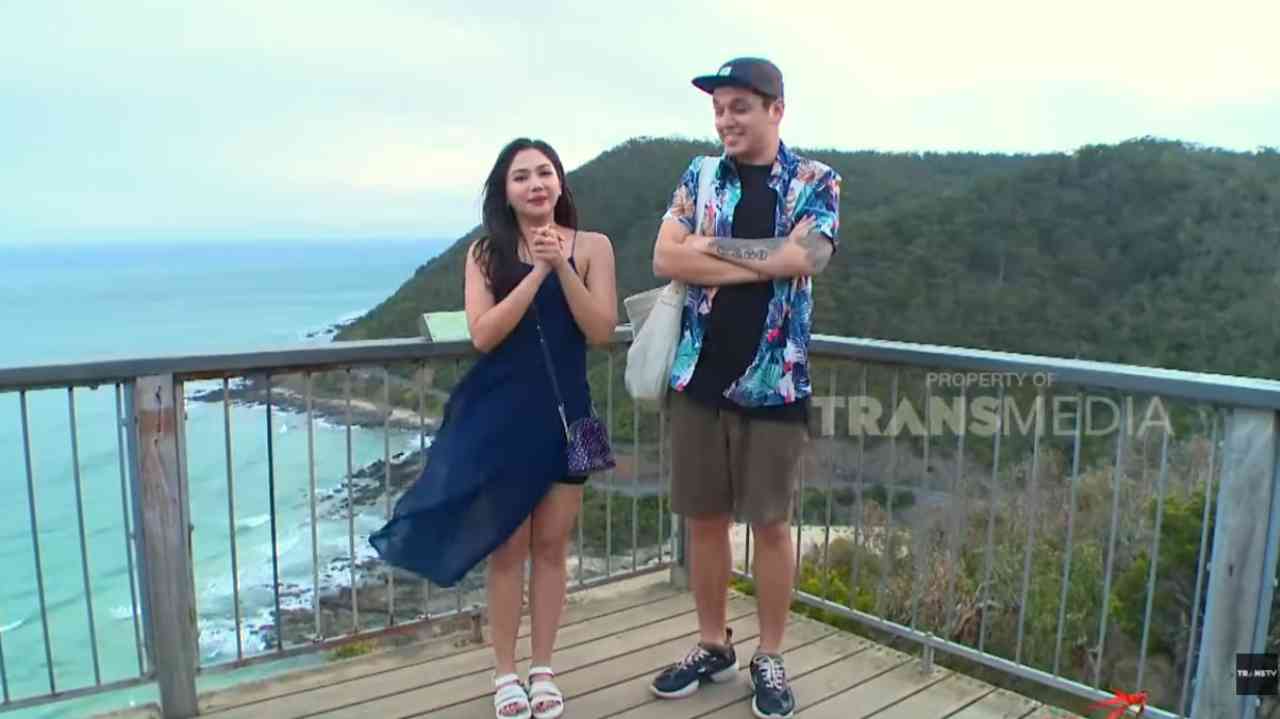 Celebrity on Vacation