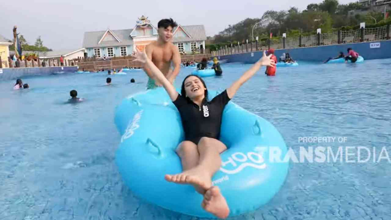 Celebrity on Vacation