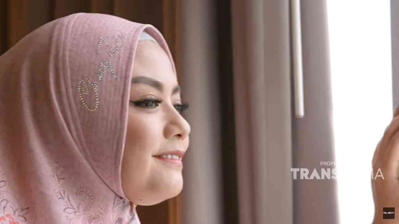 Cerita di Balik Hijab