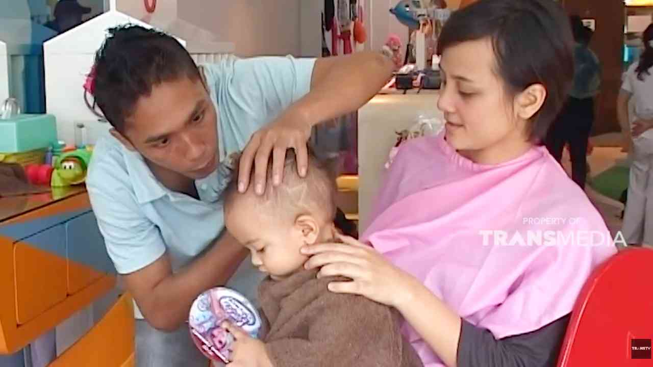 BUAH HATI: Salon Bayi dan Balita, Investasi Tumbuh Kembang Si Kecil