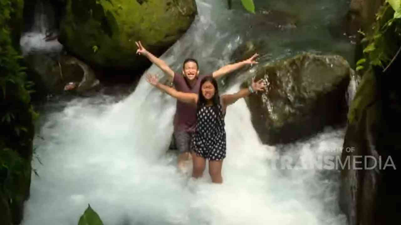 Celebrity on Vacation