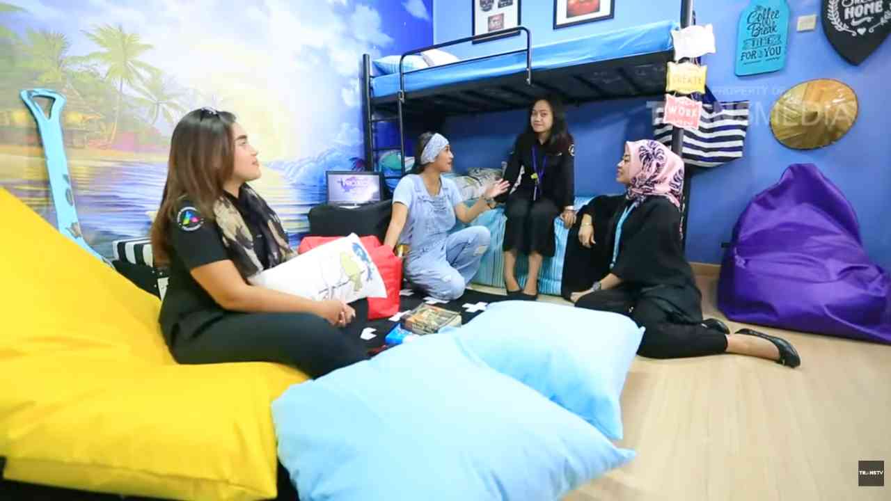 THE PROJECT: Ruang istirahat di Kantor yang Nyaman Bagi Pekerja Lembur