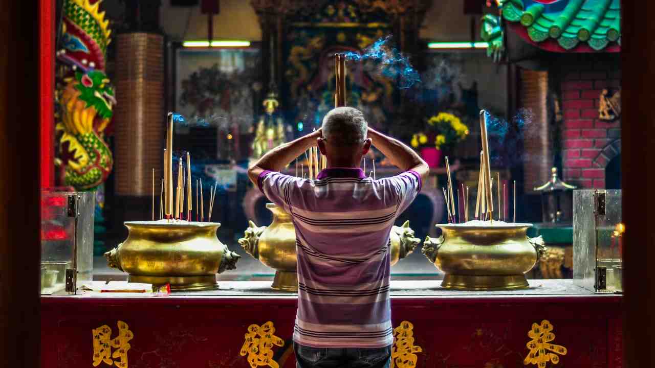 SISI LAIN: Kepercayaan Tionghoa dalam Meraih Sukses