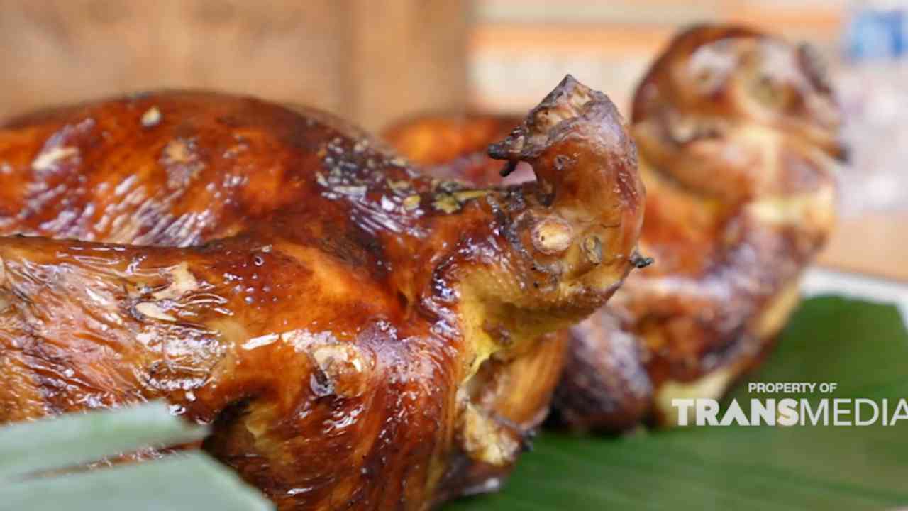  Ayam Guling Khas Bali Sarat dengan Rempah di Setiap Gigitan