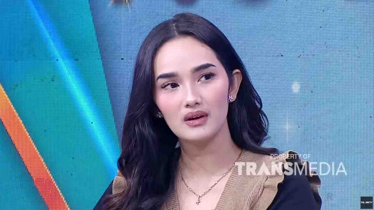 Lika-liku Prrjalanan Asmara Faby Marcelia dan Kevin Pua