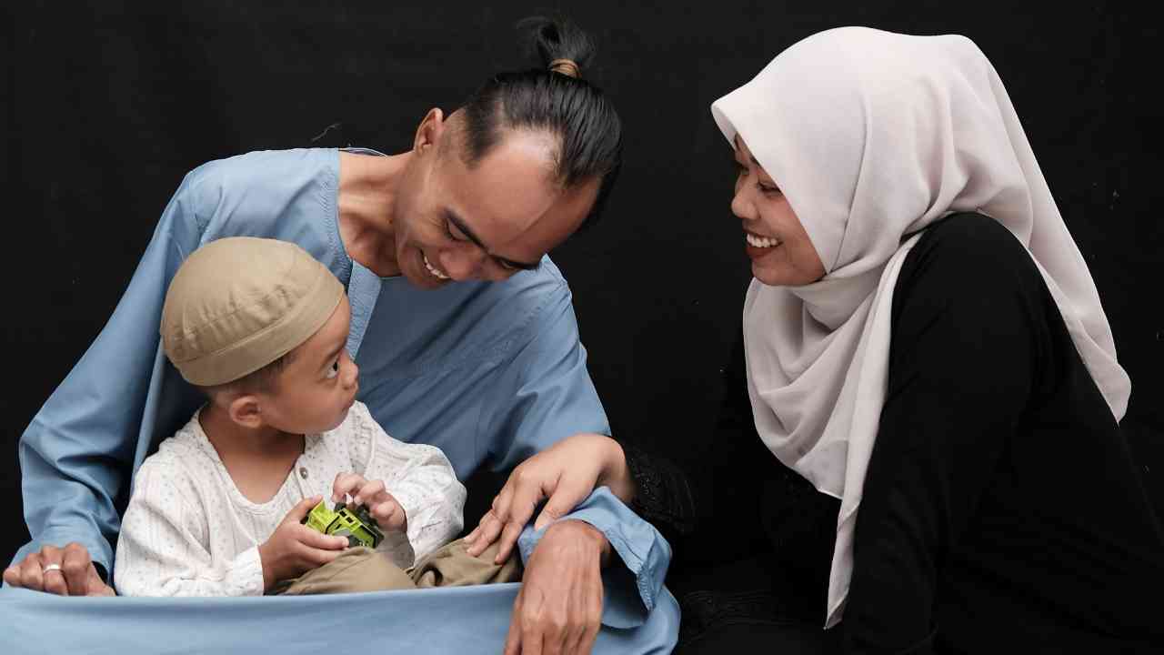 Mendidik Anak Sesuai Zamannya, Cara Bijak Hadapi Tantangan Zaman