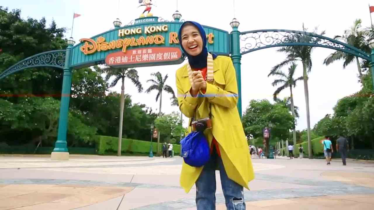 DIARY BELLA: Hong Kong Disneyland, Lebih dari Sekadar Taman Bermain