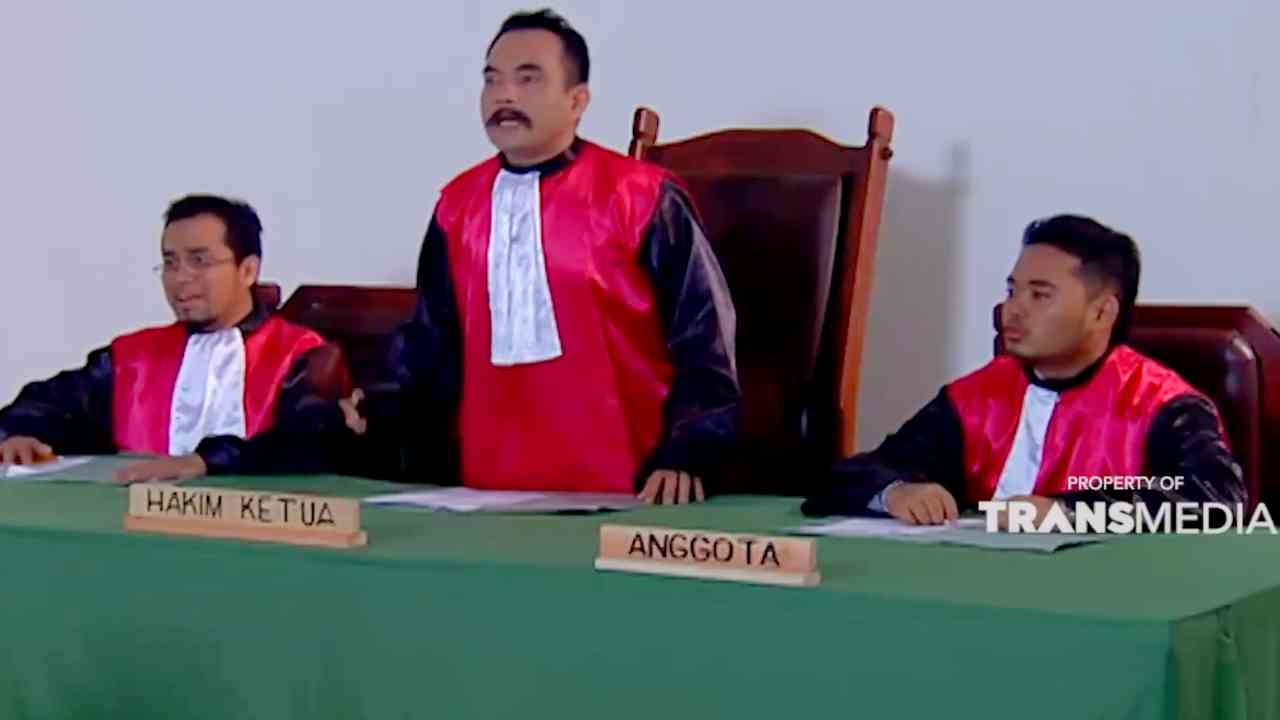 SKETSA: Hakim Ketua yang Aneh