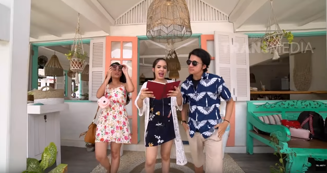 celebrity on vacation