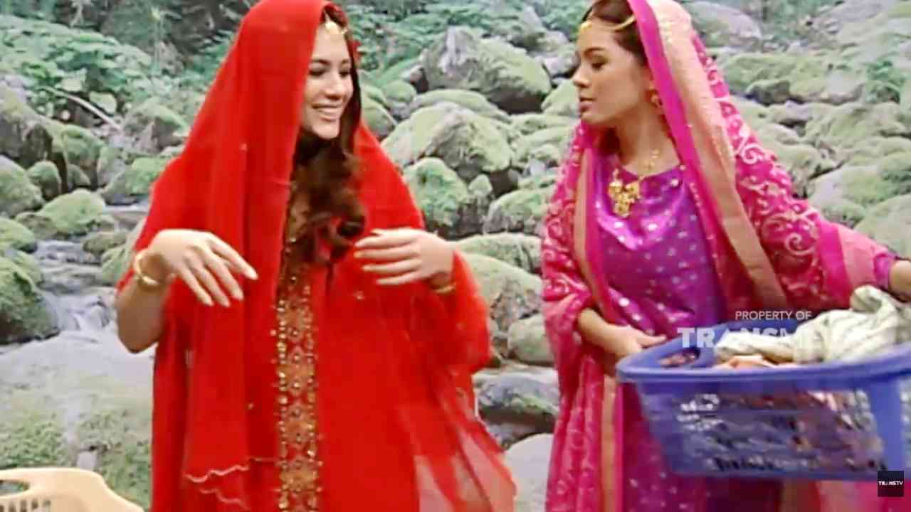 EXTRAVAGANZA: Legenda Tiga Bawang