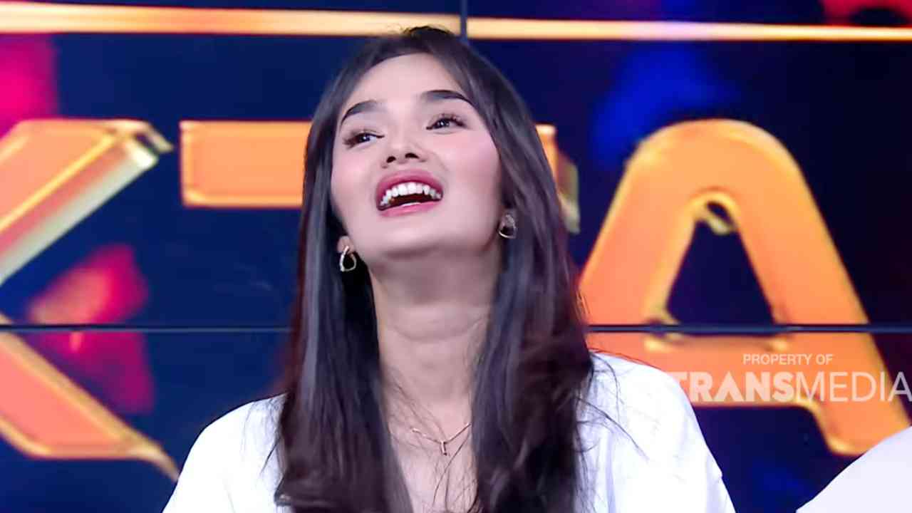 Faby Marcelia Sedang Dekat dengan Pria, Hanya Rekan Kerja atau Ada Cinta?