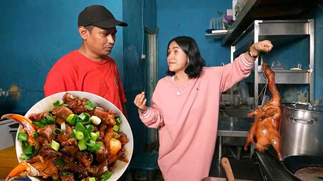 Bakmie Topping Bebek Panggang dengan Aroma Smoky yang Menggoda