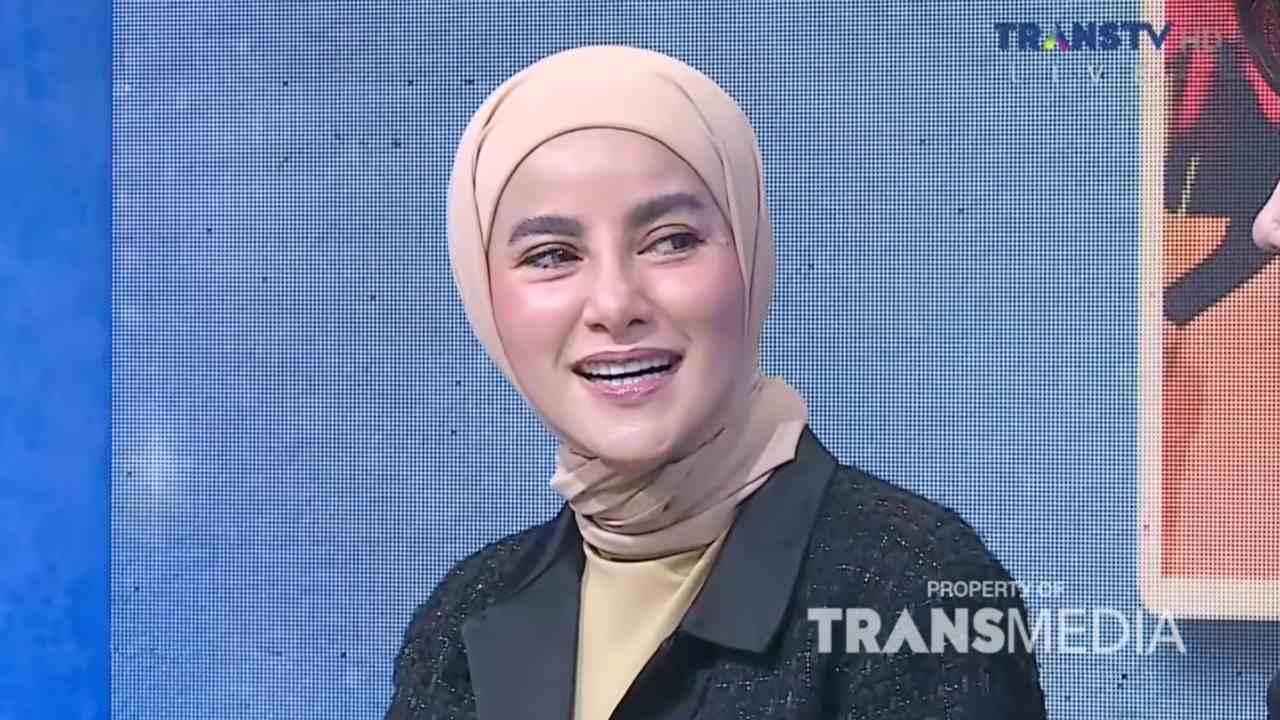 Komitmen Olla Ramlan sebagai Single Parent yang Penuh Perjuangan