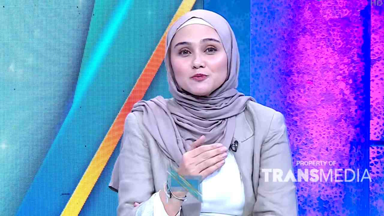 Perjalanan Zee Zee Shahab Raih Gelar Doktor, Antara Dunia Hiburan dan Akademik