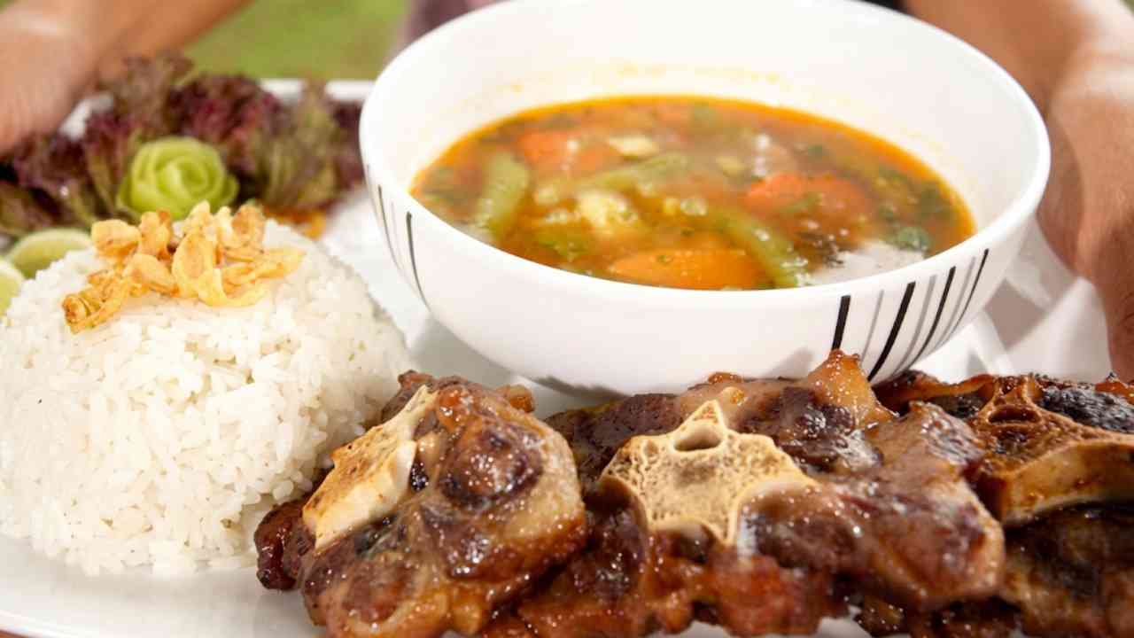 ALA CHEF: Sop Buntut Pakai Kuah Tomat, Siap Disikat
