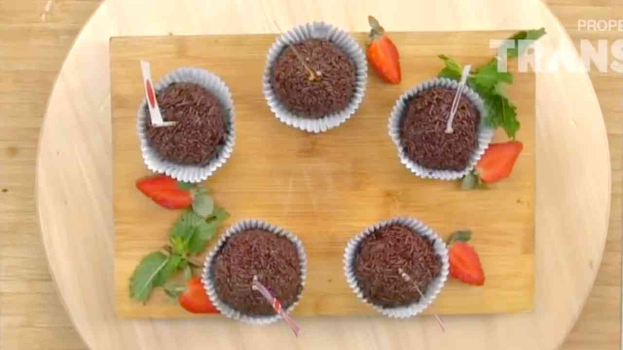 SEMUA BISA MASAK: Bola-bola Coklat Enak Dikunyah dan Menggemaskan