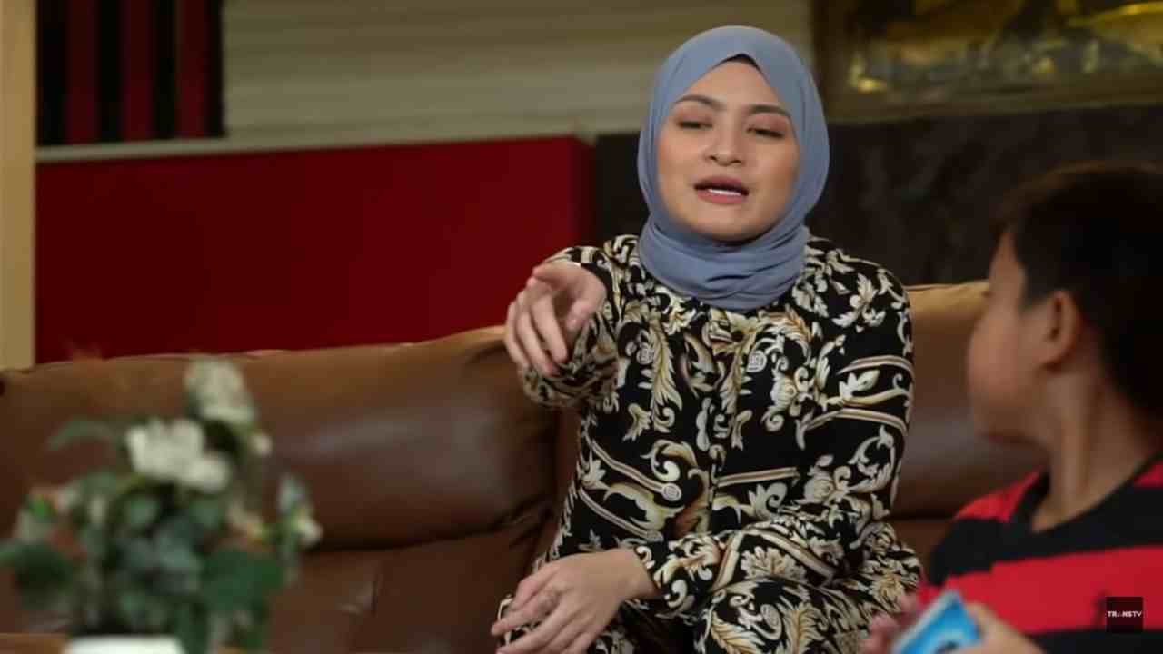 Nathalie, Komandan Beres-Beres Rumah