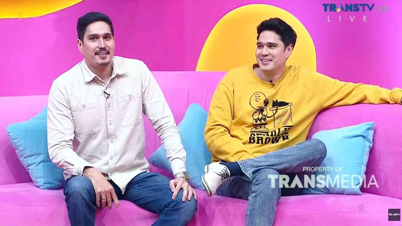 Si Kembar Marcel dan Mischa Chandrawinata Memang Banyak Miripnya!