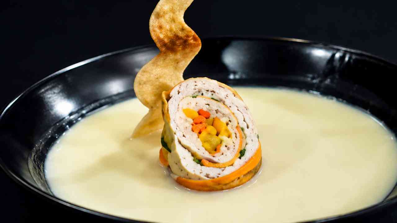 DAPUR PINTAR: Sup Krim Ayam yang Gurih dengan Garnish Cantik