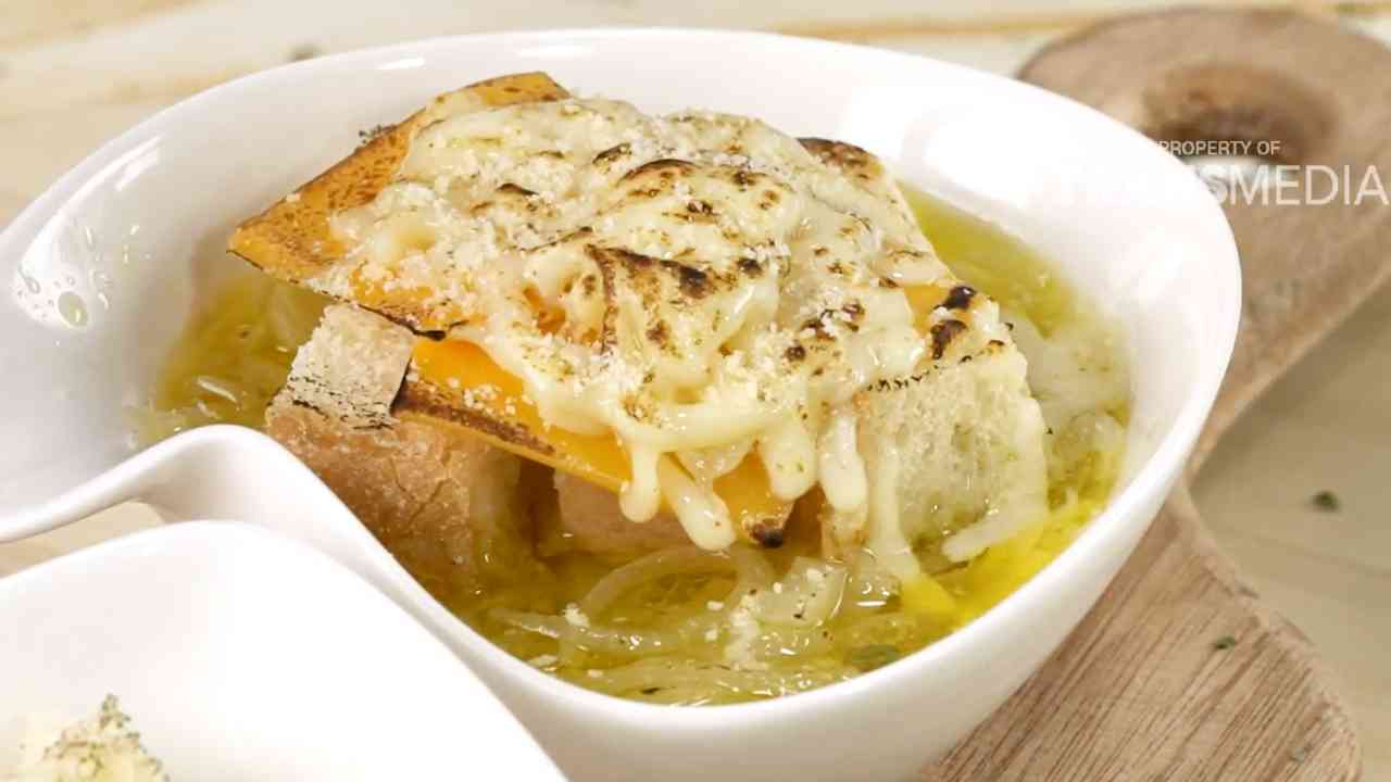 SEMUA BISA MASAK: Sajian French Onion Soup yang Istimewa