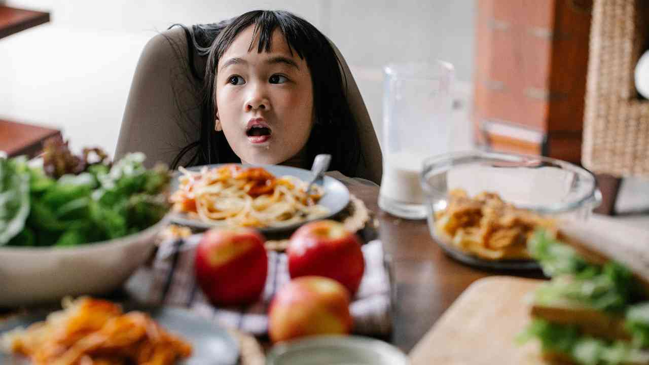 BASA-BASI: Cara Mengolah Makanan Anak, Bukan yang Penting Enak