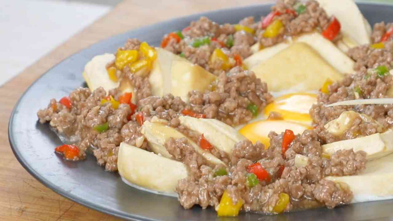 Membuat Tahu Bunga Kukus dengan Siraman Topping Daging Cincang