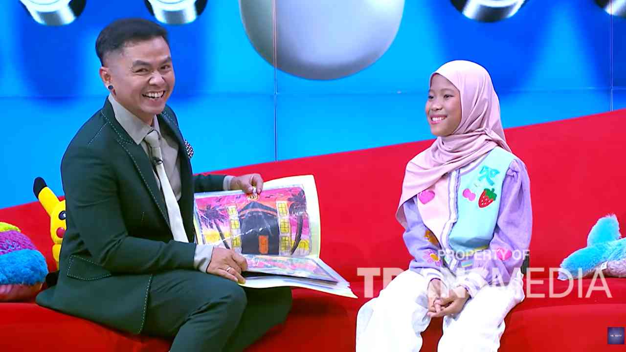 Agista Pelukis Cilik Penuh Bakat yang Kreatif dan Mandiri