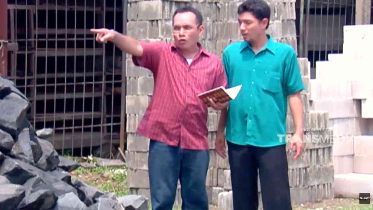 SKETSA: Ada Tukang Pecah Batu