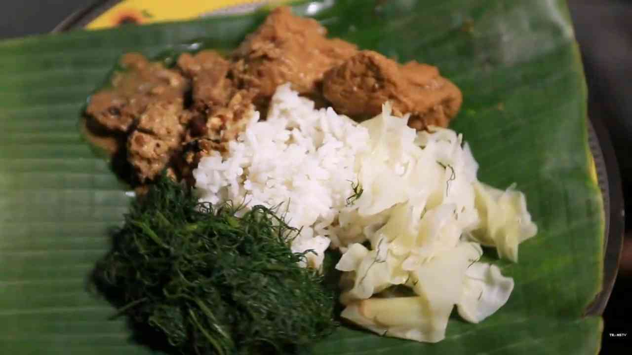 IKON KULINER: Nasi Tumpang Khas Boyolali, Kuah dan Kikil Kenyal, Rempeyek Renyah