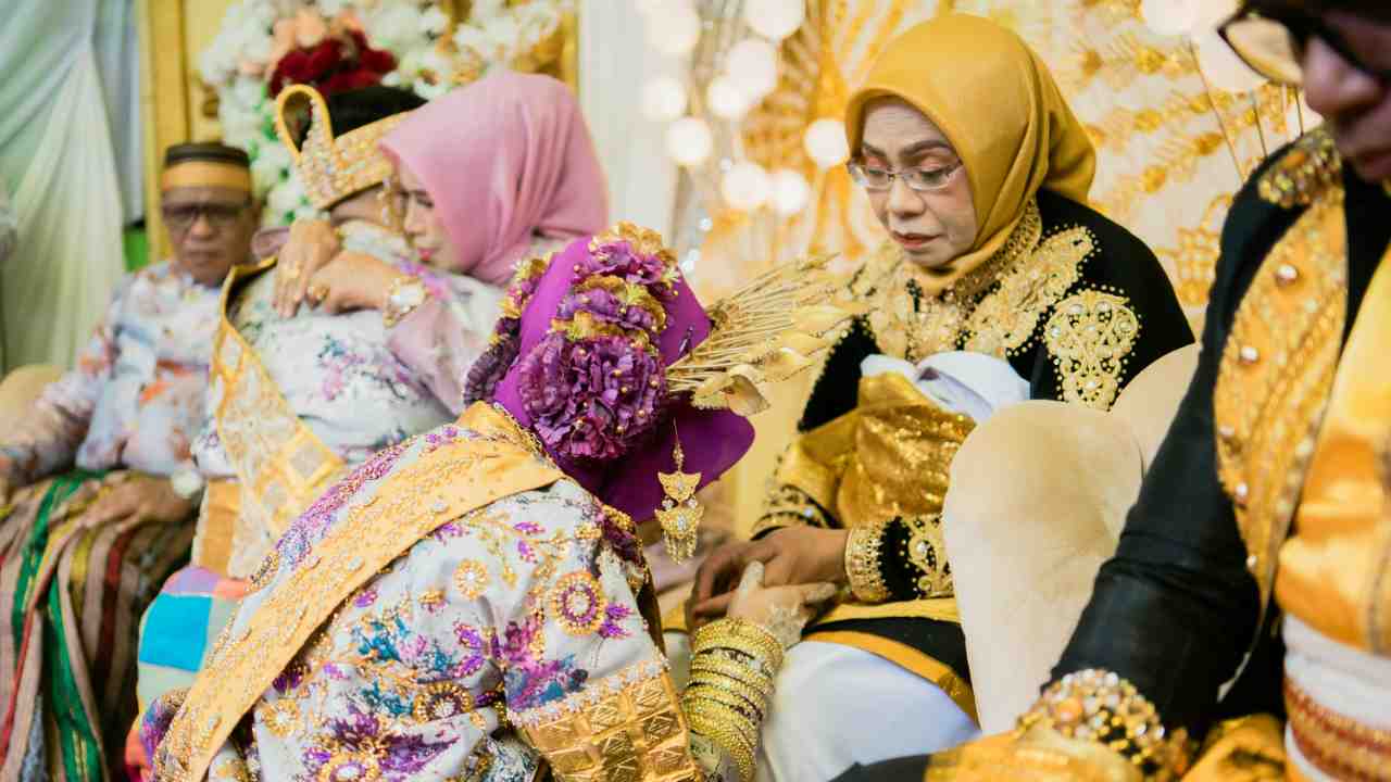 BASMALAH: Hubungan Antara Menantu dan Mertua