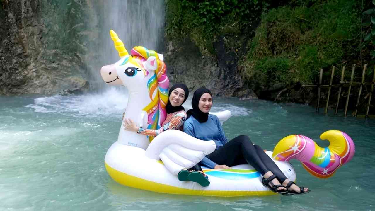Curug Koleangkak Subang, Air Biru Kehijauan yang Bikin Hati Tenang