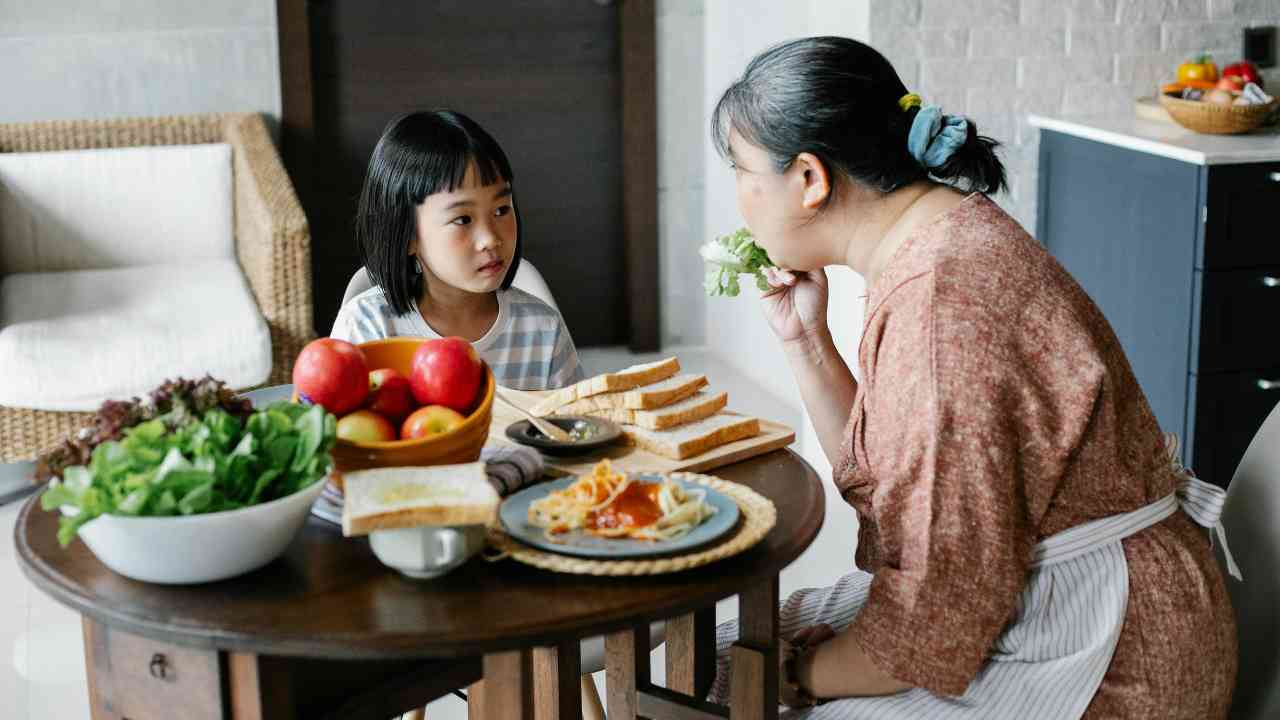 BUAH HATI: Anak Susah Makan, Bagaimana Menghadapinya, ya?