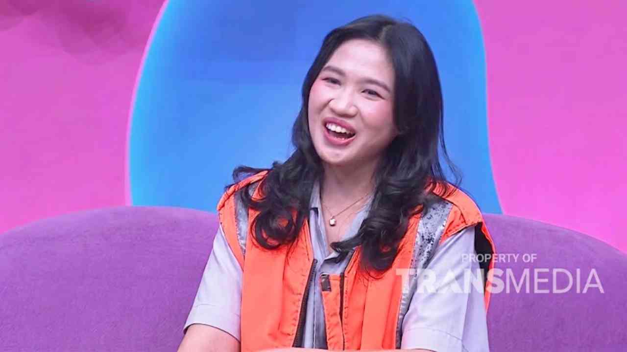 Mpok Caca, Konten Kreator Nyablak yang Tegur Pelanggar Lalu Lintas