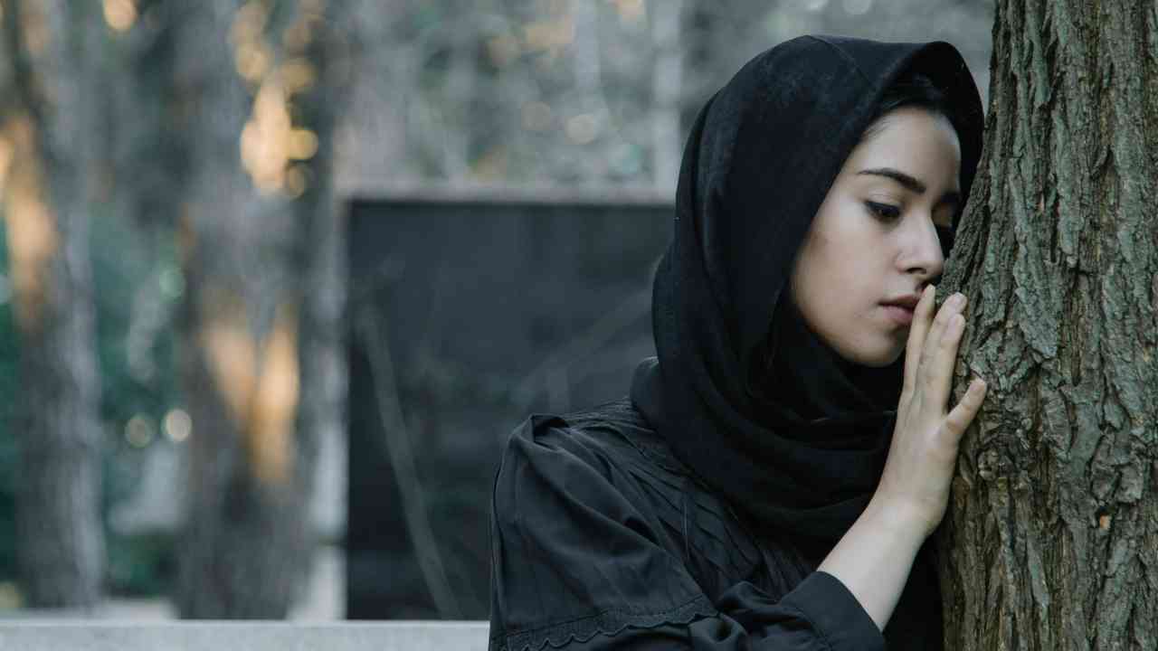 Bolehkah Kita Memohon dan Meminta Bantuan Selain kepada Allah?
