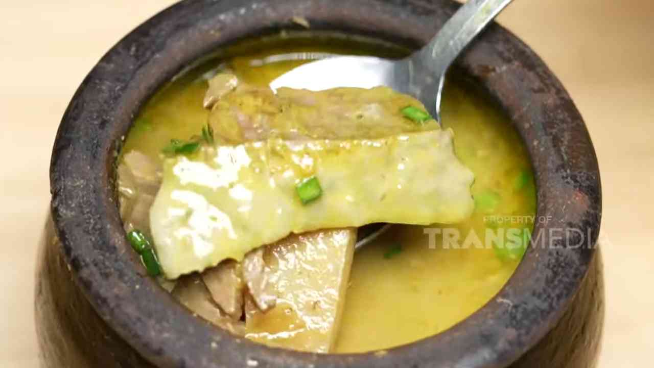 Belum ke Cirebon kalau Belum Makan Empal Gentong